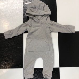 L/S HEATHER GREY BUNNY EARS ROMPER - UNISEX
